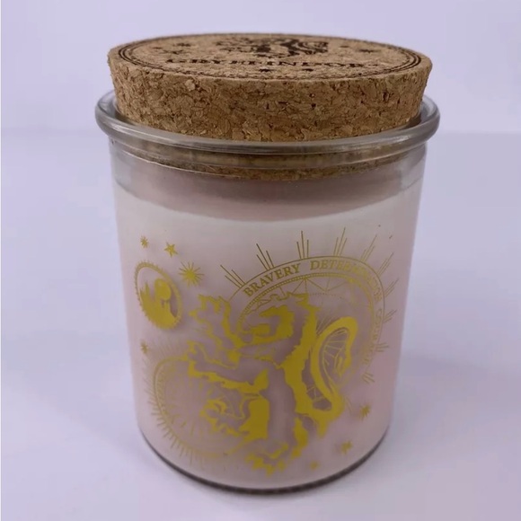 NEW in Box Harry Potter Color changing candle - Gryffindor house. - Picture 3 of 10